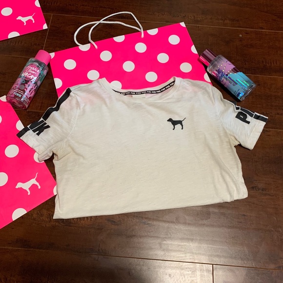 ❌ SOLD ❌ Pink Victoria Secret white short sleeve - Picture 3 of 8